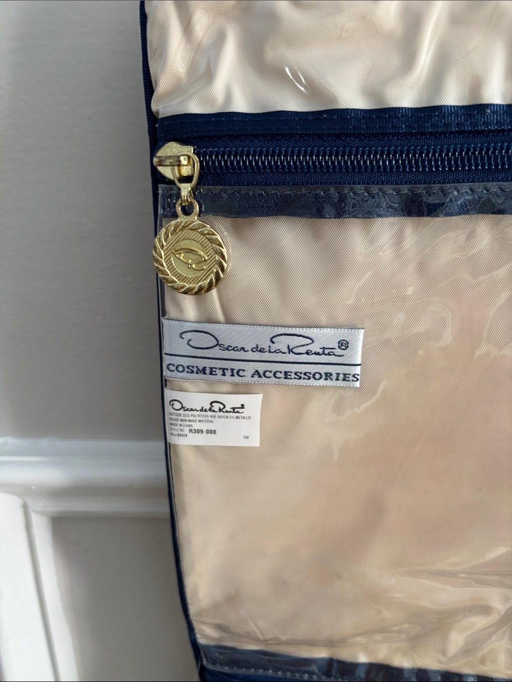 Vintage Oscar de la Renta Travel Kit - Picture 3 of 10